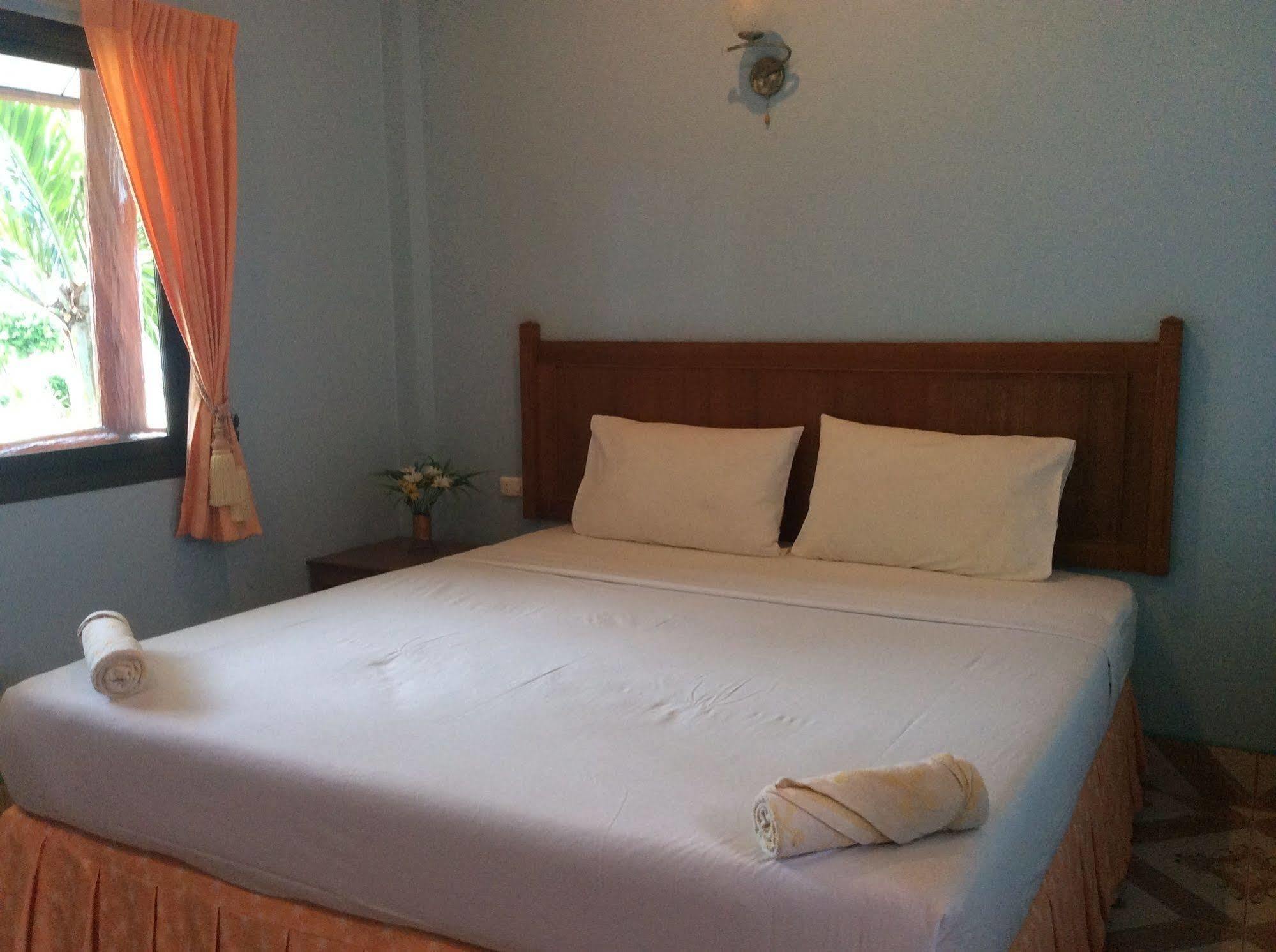 Sunsea Resort Baan Khai Exterior photo